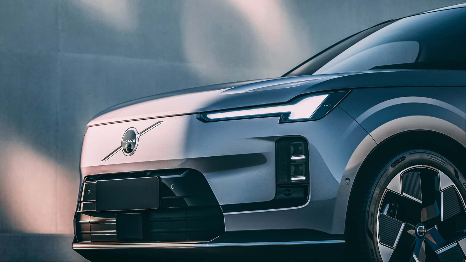 Volvo Boss Thinks All New Cars Will Be Electric by 2035: ‘There’s No Turning Back’